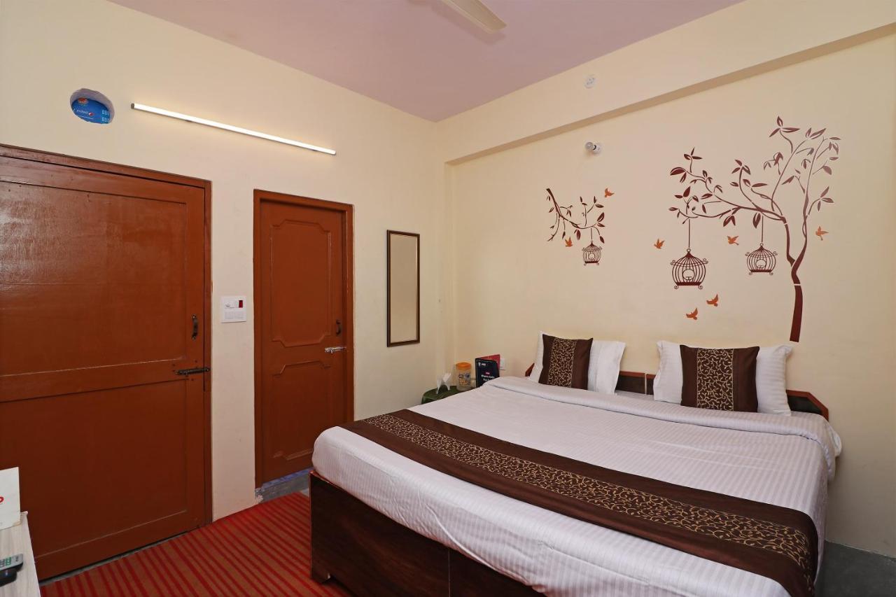 Oyo 13728 Hotel Kempty Valley View Hotel & Restaurant Mussoorie Eksteriør billede