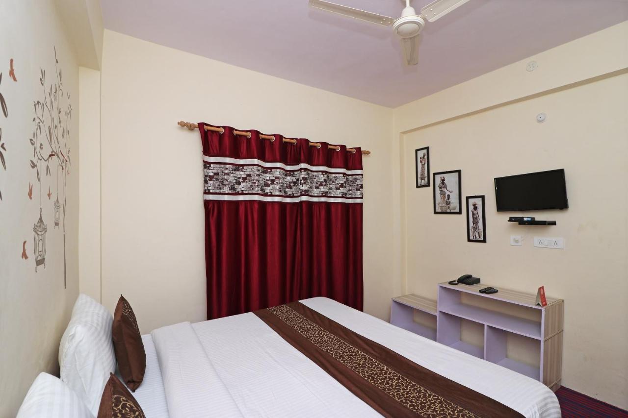 Oyo 13728 Hotel Kempty Valley View Hotel & Restaurant Mussoorie Eksteriør billede