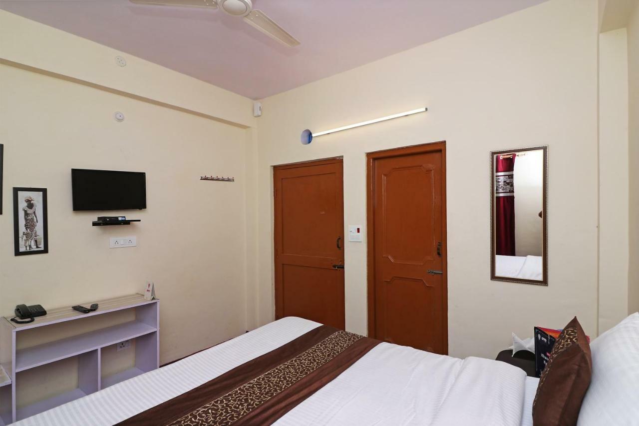 Oyo 13728 Hotel Kempty Valley View Hotel & Restaurant Mussoorie Eksteriør billede
